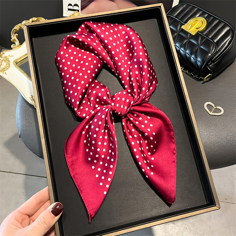 Luxury Bags Trending - 여성용 실크 스카프 용수철 및 여름