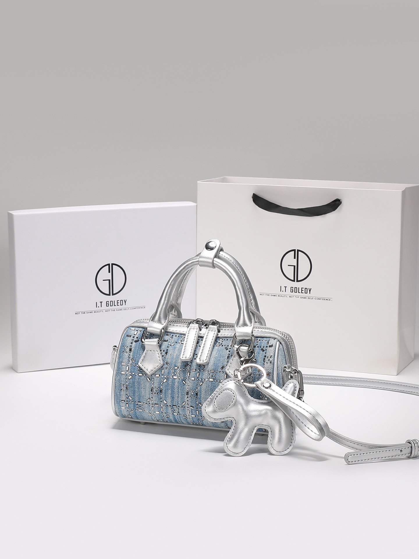 고급스럽고 빈티지한 핸드헬드 보스턴백, 섬세한 다이아몬 - Luxury Bags Denim 리뷰 및 가격