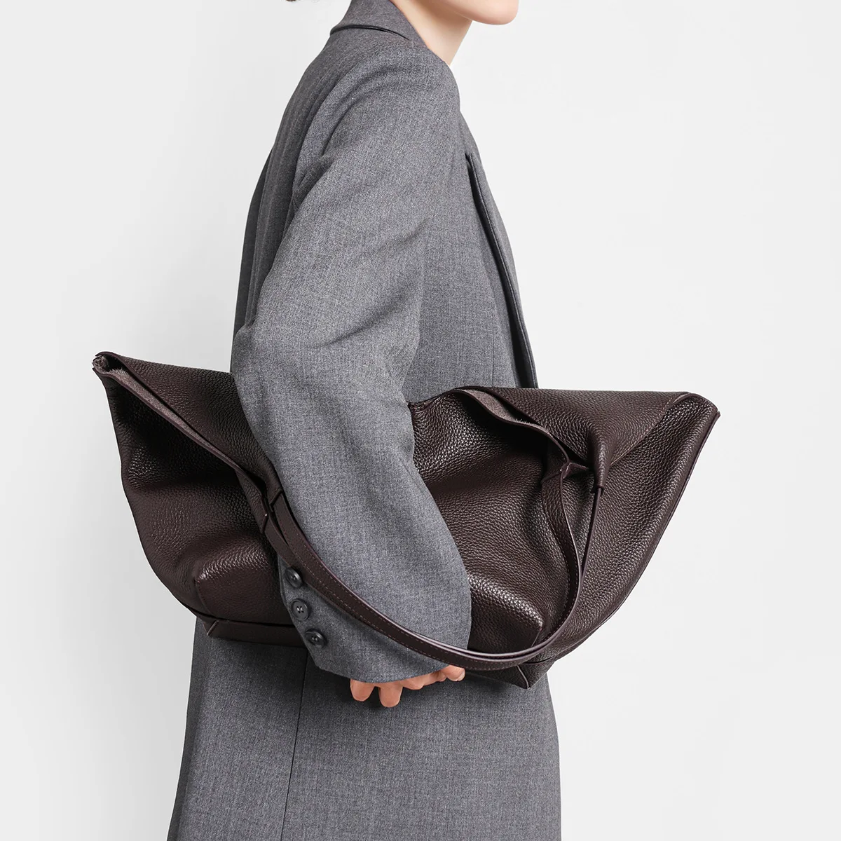2026 새로운 유행 여성용 대용량 겨드랑이 가방 유명 - Luxury Bags Buy 리뷰 및 가격